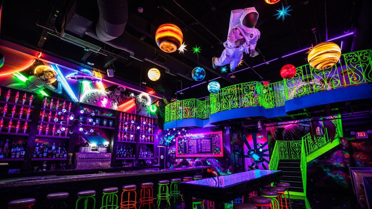 hidden-gems-houston-bars-where-classic-board-games-come-alive-1723798602